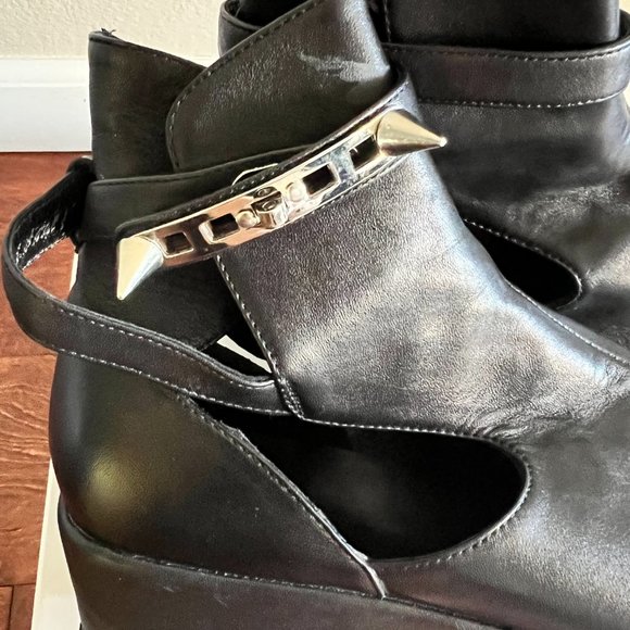 UNIF - Black Platform Shoes - size 10 - Picture 3 of 7